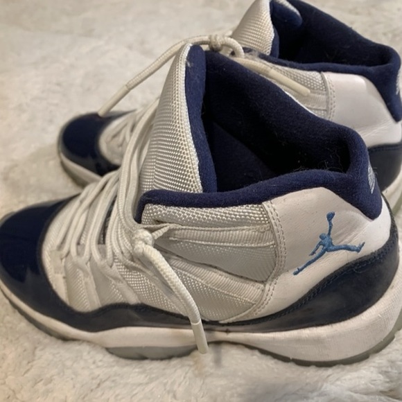 Jordan 11s - Picture 2 of 6